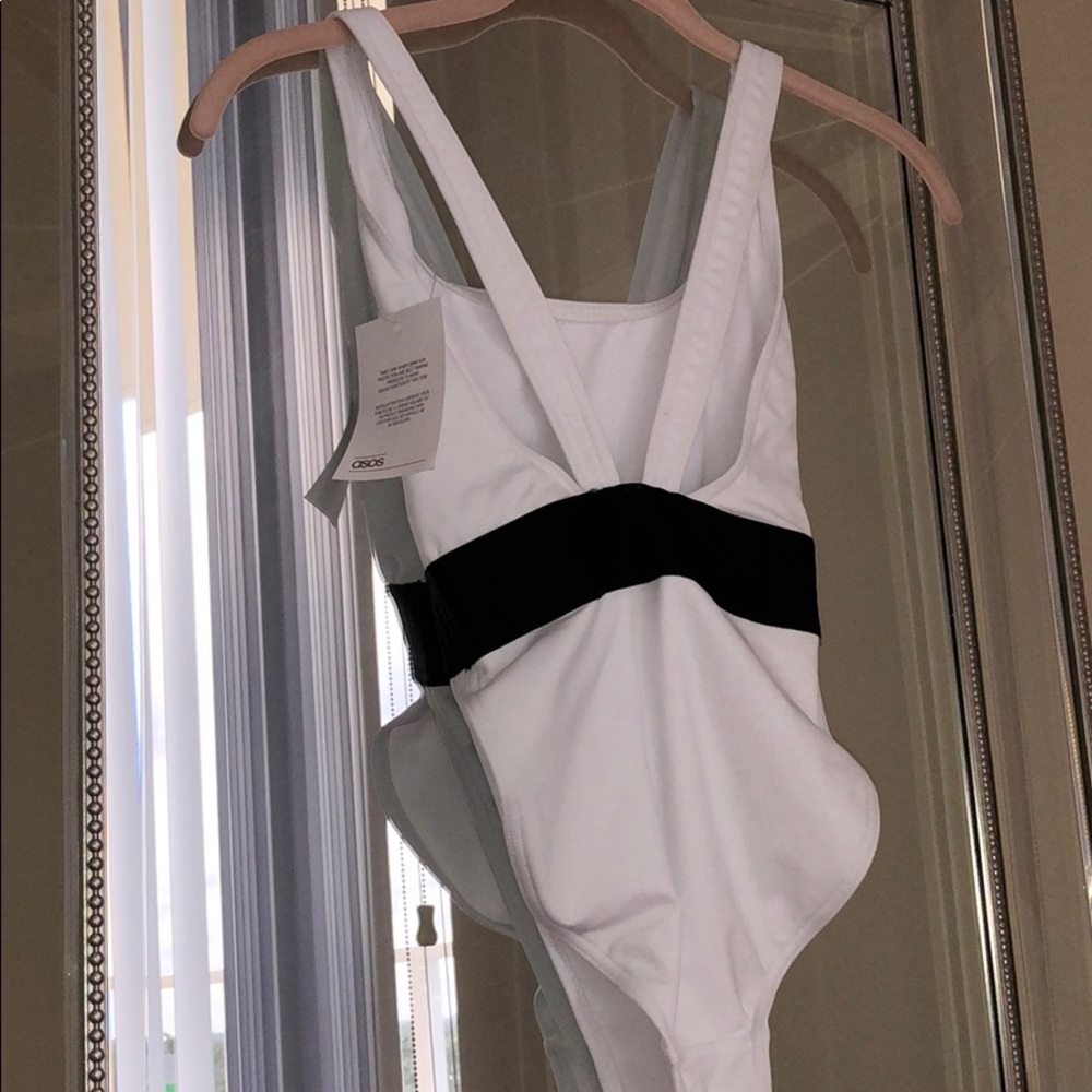 One piece bathing suit